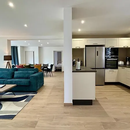 Dame Jeanne Maison De 10 Personnes Avec Jardin Et Parking 펜션 르크로토이