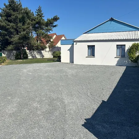 Dame Jeanne Maison De 10 Personnes Avec Jardin Et Parking